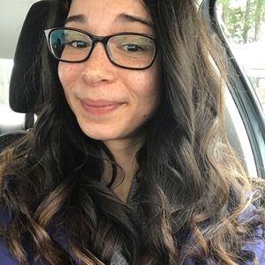 Meet your Posher, Valerie